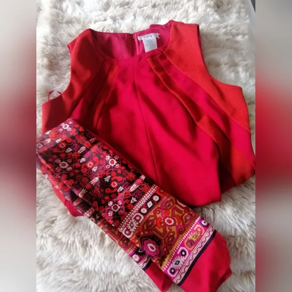 Dress - Picture 1 of 2